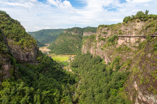 绍兴新昌穿岩十九峰