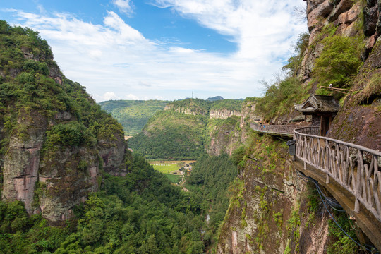 绍兴新昌穿岩十九峰