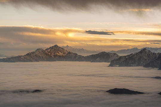 牛背山