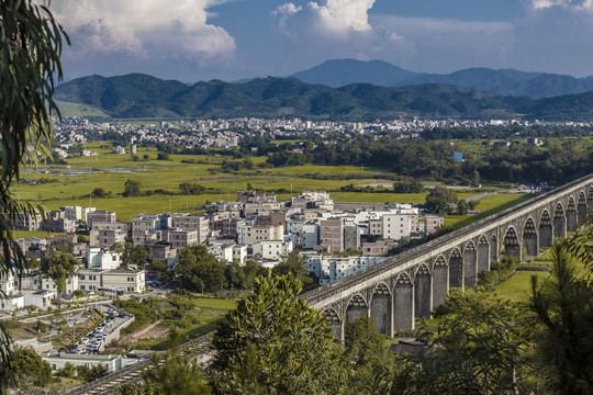 罗定长岗坡渡槽秋景