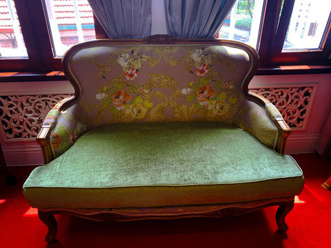 旧物沙发