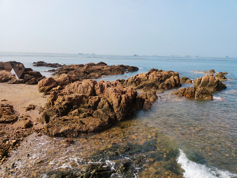 海边礁石风光