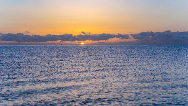 青海湖日出