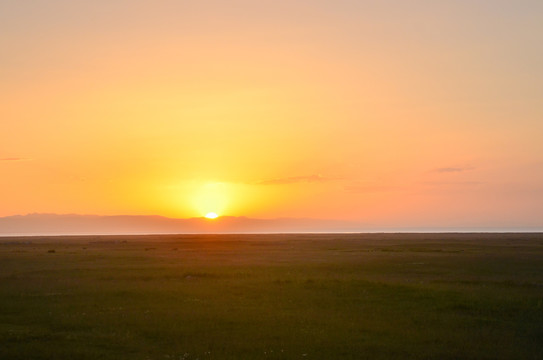 青海湖夕阳落日