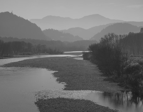 黑白山水