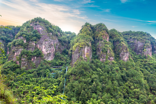 绍兴新昌穿岩十九峰