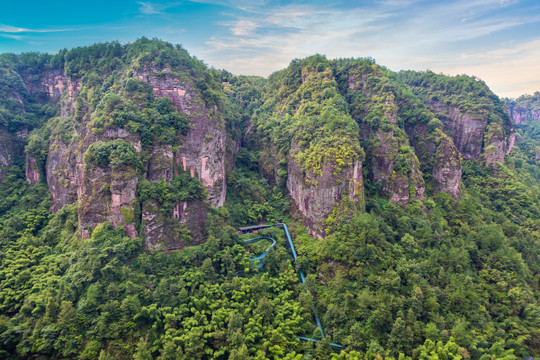 绍兴新昌穿岩十九峰