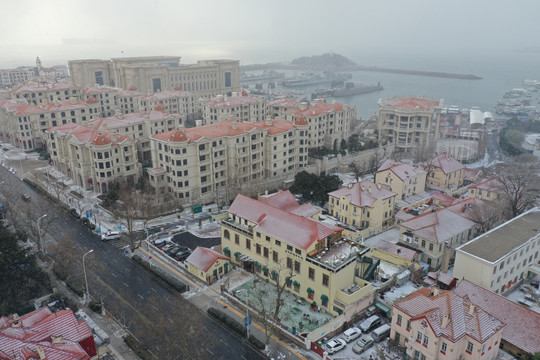 青岛老城区下雪