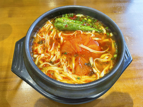 砂锅面条