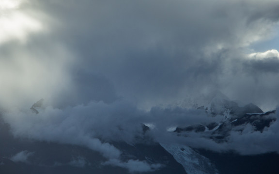 梅里雪山