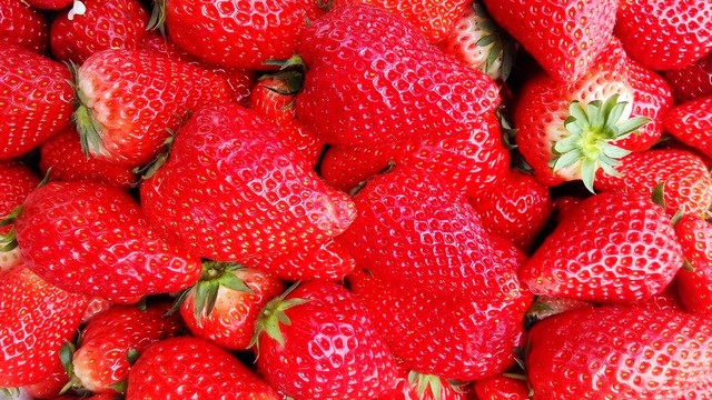 红草莓特写