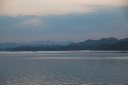 水墨千岛湖