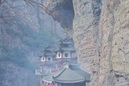 平和灵通寺