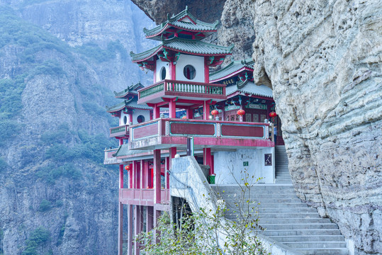 平和灵通寺