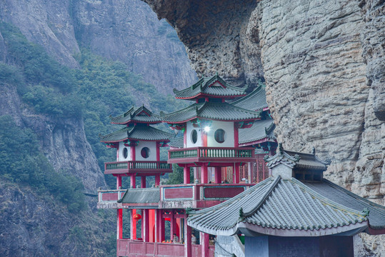 平和灵通寺