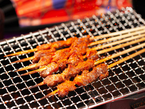 烧烤烤串牛肉牛筋肉串