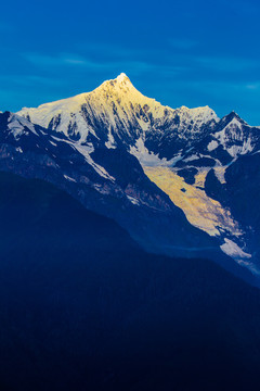 梅里雪山