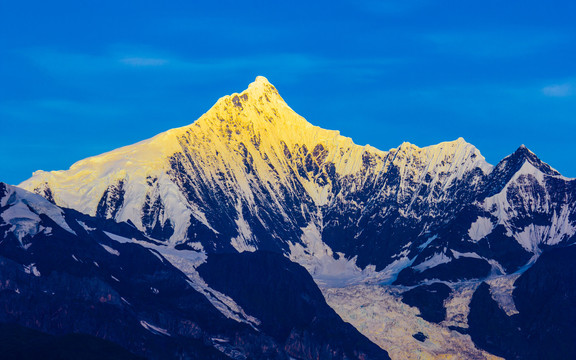 梅里雪山
