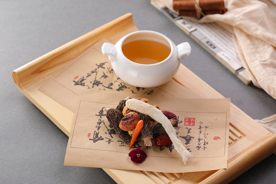 极品松茸菌菇汤