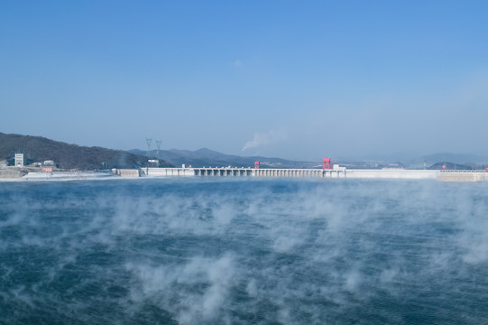 吉林冬季松花湖松水不冻航拍