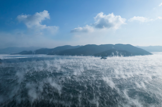 吉林冬季松花湖松水不冻航拍