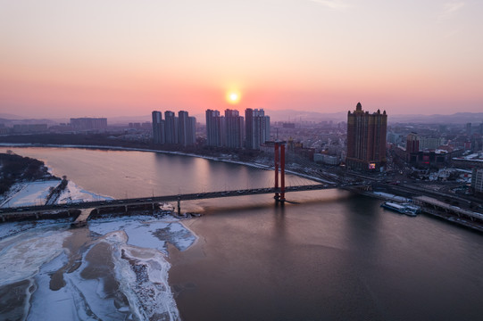 吉林冬季松花江夕阳落日航拍