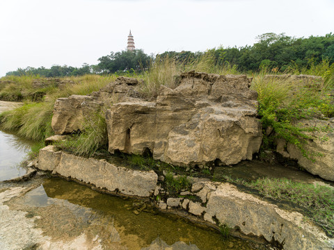 桂平浔江岩石层