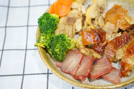 腊味煲仔饭腊味煲仔饭