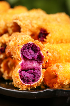 一盘酥脆紫薯卷