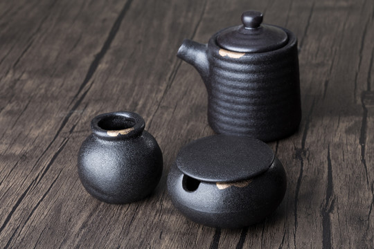 日式陶瓷调料罐