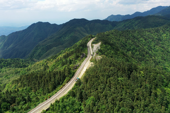 宜春明月山观光小火车轨道