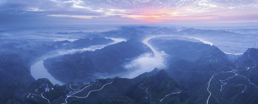 乐山顶高山日出