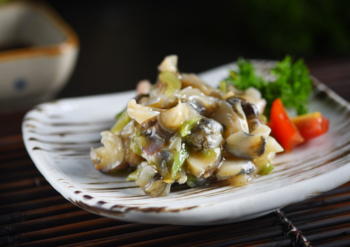 日式料理海螺肉