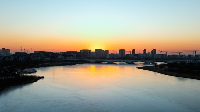 城市黄昏