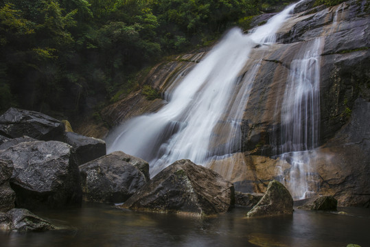 山河溪流