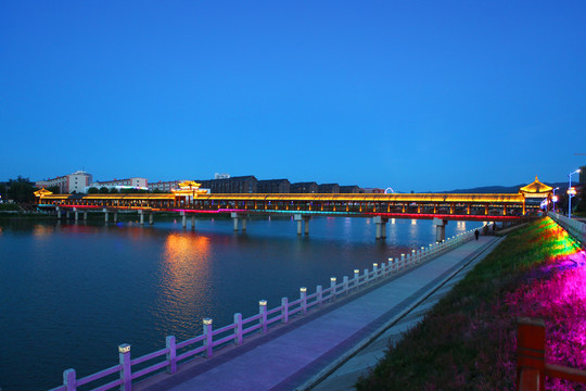 吉林龙井市海兰江夜景