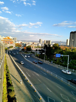 曲靖南城门交通道路