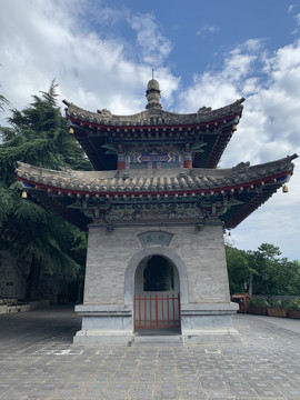 河南龙门香山寺钟楼