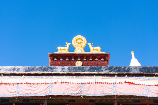 西藏拉萨色拉寺哈东康参屋顶