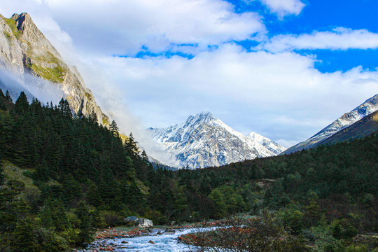 贡嘎山