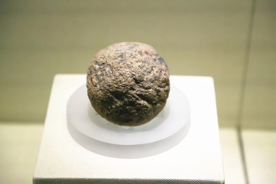 远古时代生产工具石球