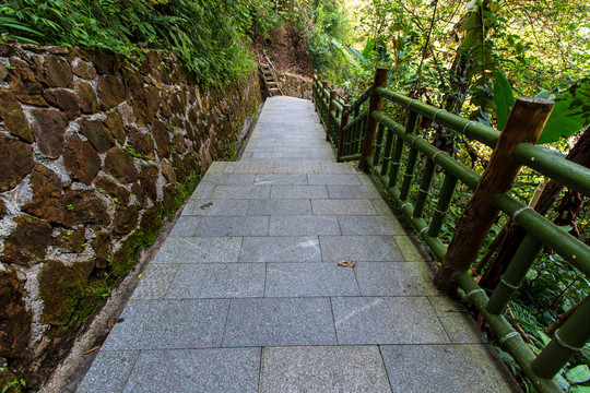 平南北帝山旅游风景区登山石阶