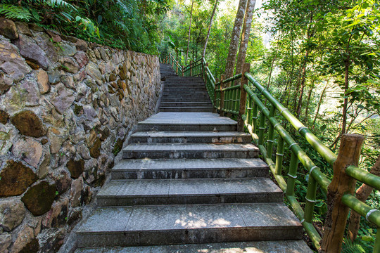 平南北帝山旅游风景区登山石阶