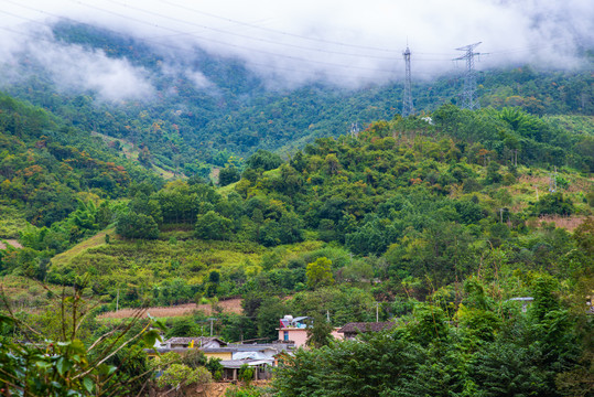 云雾群山