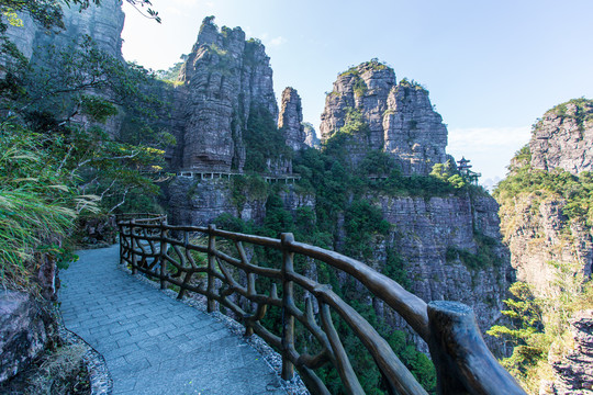 北帝山旅游风景区悬空栈道