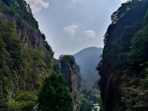 灵岩独秀峰