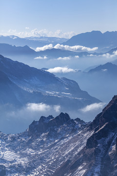 昭通大山包雪山云雾自然风光