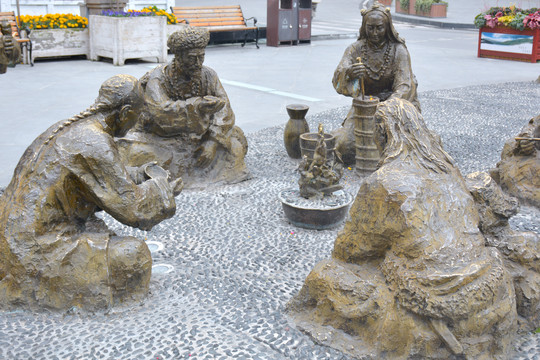康定城市雕塑日常生活的藏民