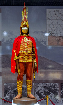 古代中亚黄金盔甲