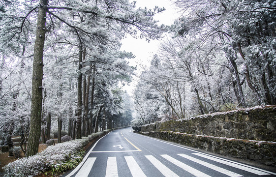 庐山雪景